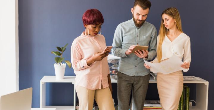 How do Austin companies hire executive and personal assistants?