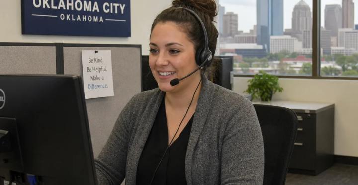 Customer Service Jobs in Oklahoma City: 2026 Pay and Tips