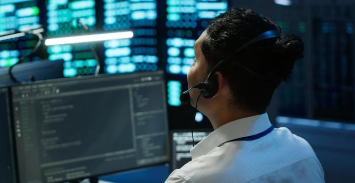 Where Are the Best Places to Find NOC Technician Jobs Near Me or Remote?