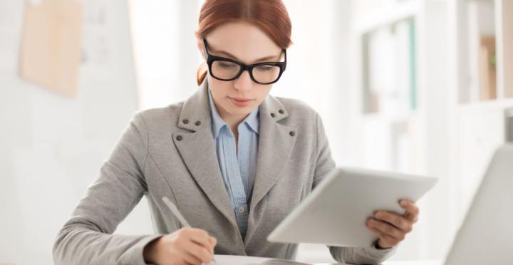 Where Are the Best Remote and Local Payroll Clerk Jobs in 2026?