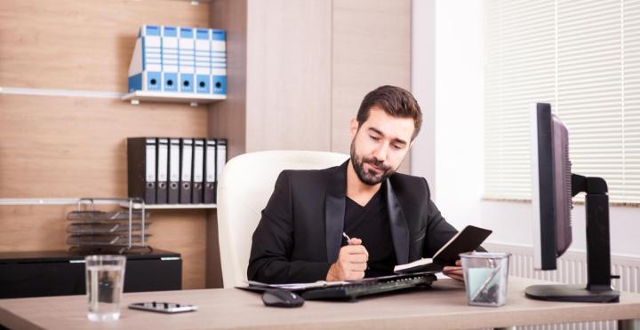 How to Find and Vet a Specialized Finance Recruiter