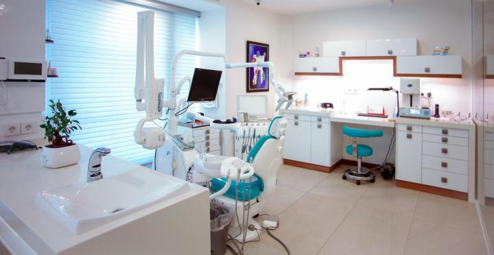 How Do You Hire a Dentist for Your Practice?