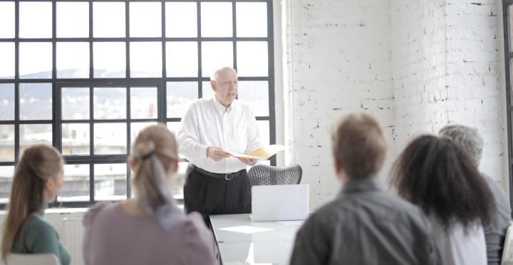 Executive Search Firm vs Staffing Agency: How to Choose