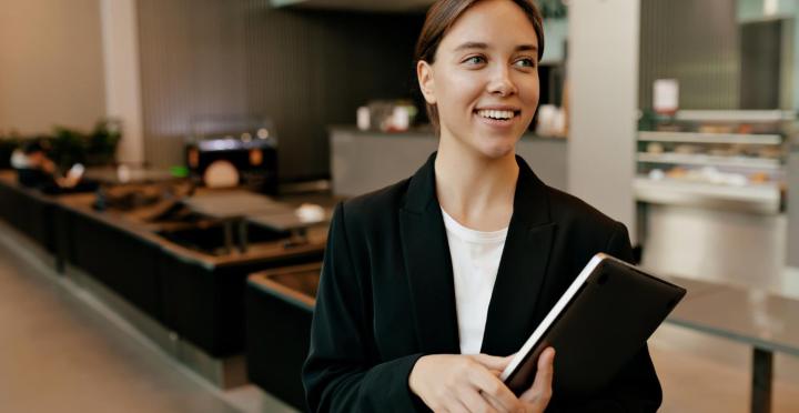 How Does Executive Search Work for Top Leadership Roles?