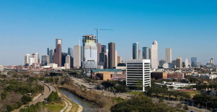 How can I find oil and gas engineering positions in Houston?
