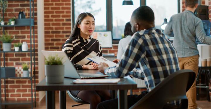 How Do You Choose the Right Retail Recruiter for Your Stores?