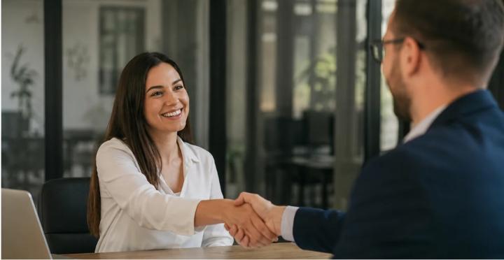 How can employers reduce hiring risk with 9 proven strategies?