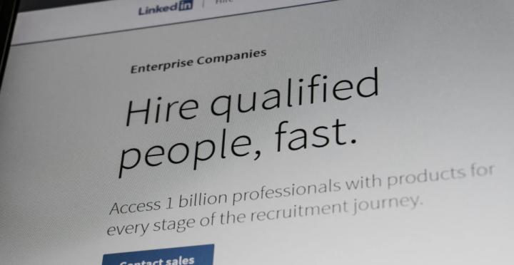 How to Spot a Job Scam: Red Flags and Verification Steps