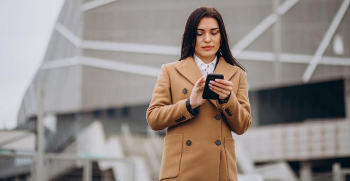 What Does a Human Resources App Do, and How Do You Choose One?