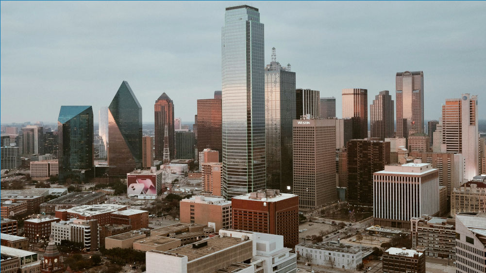 Dallas skyline representing job opportunities across accounting, technology, finance, and professional services in the Dallas-Fort Worth metro
